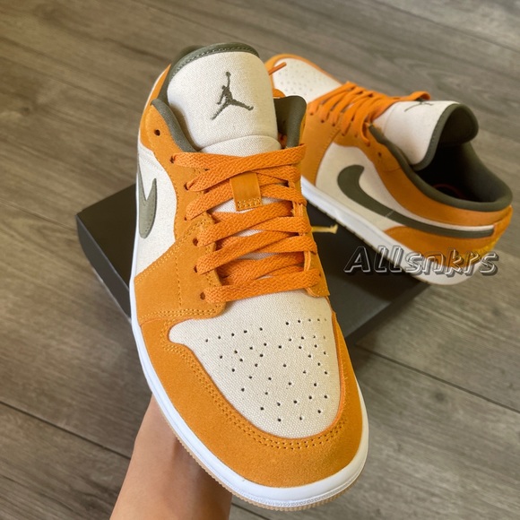 Air Jordan 1 Low Orange Olive 🍊 🫒 w - Picture 2 of 6